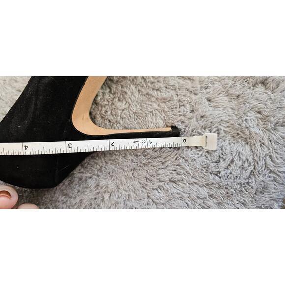 Vintage Isaac Mizrahi Pointed Toe Slip On Suede Pump‎ Heels Women Size 10B Black - Picture 9 of 9